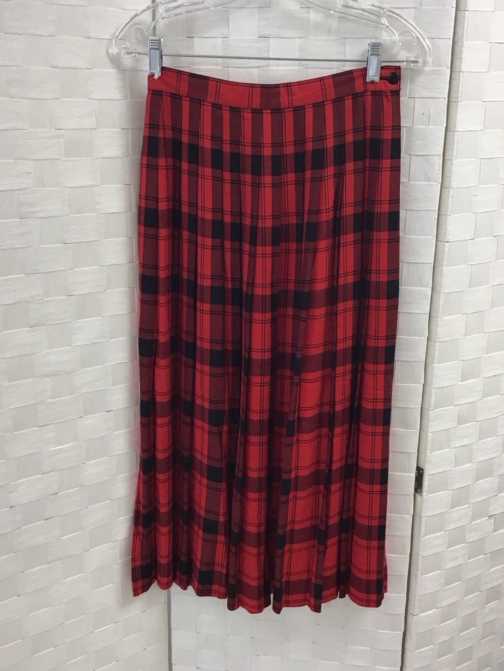 Liz Claiborne Red and Black Plaid Midi Skirt